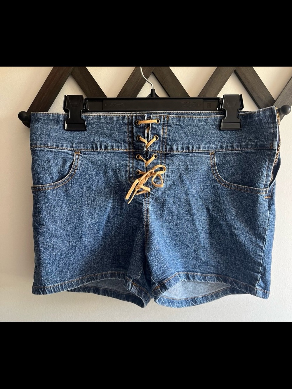 Vintage Y2K Jordache High-Rise Lace-Up Dark Blue Denim Shorts Juniors 12
